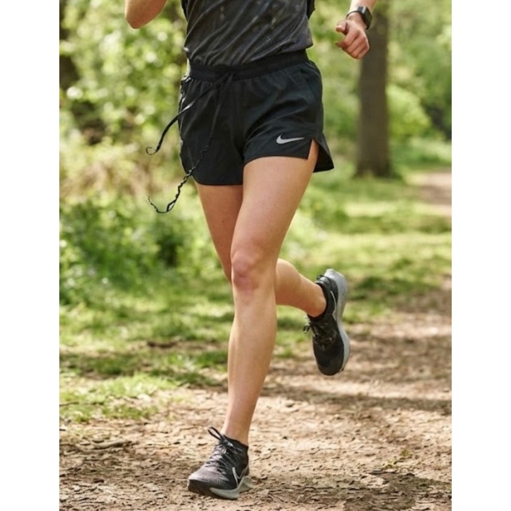 Nike Stride Dri-FIT Running Shorts Black Athletic Training Pockets Womens S‎